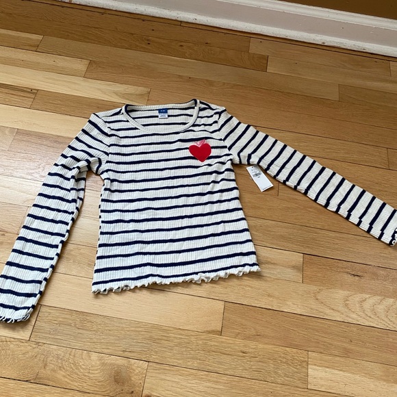 2 girls size 8 Old Navy shirts - Picture 3 of 4